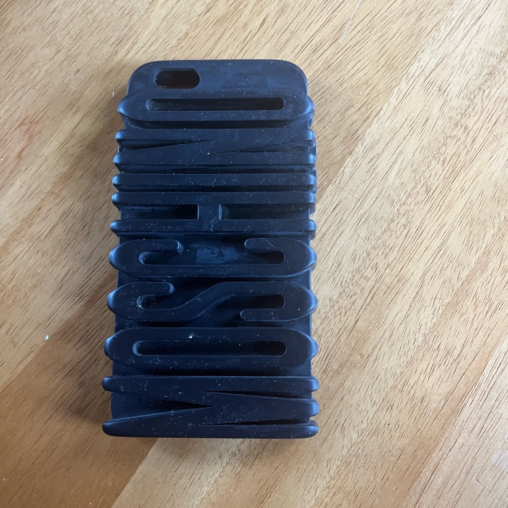 Moschino Rubber Phone Cover - IPhone 6 - Picture 3 of 5